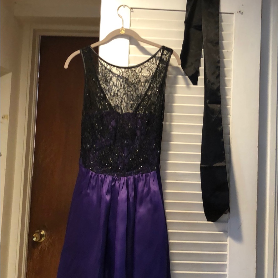 Thea Dress With Lace Overlay Purple &Black Petite Slim Fit Stunning New Sample